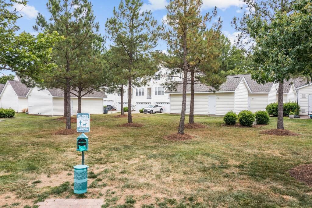 Peaceful, Townhome In Hope Valley Farms Durham Exteriér fotografie